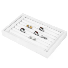 tacka-na-bizuterie-walki-na-pierscionki-kolczyki-bialy-maly-organizer