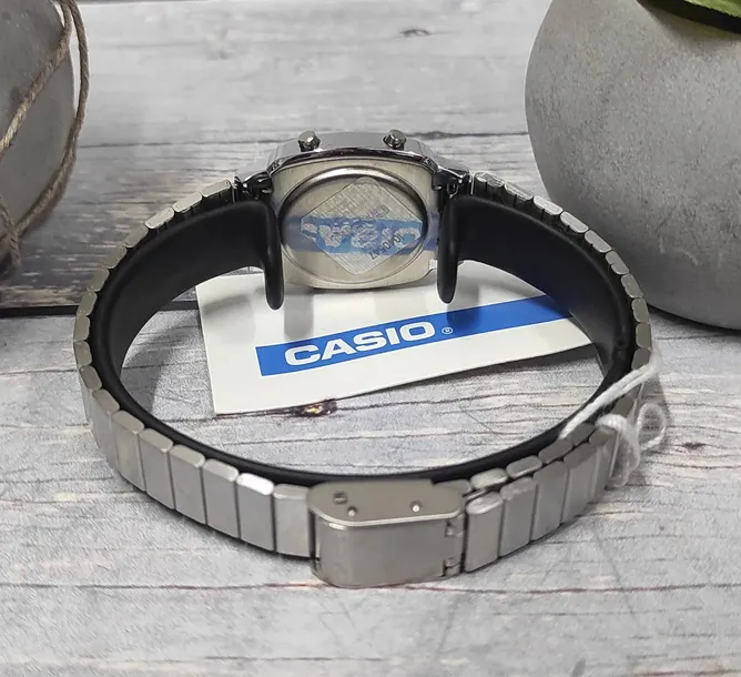 zegarek-casio-la670wea-1ef-retro-cechy-dodatkowe-nie-zawiera-niklu