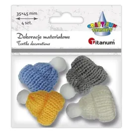 czapeczki-wloczkowe-z-pomponem-4szt