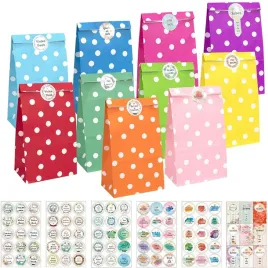 40-kolorowych-toreb-papierowych-z-naklejkami