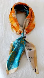 apaszka-damska-70x70-wiosenna-w-kwiaty