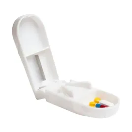 pudelko-na-tabletki-z-nozykiem-biale