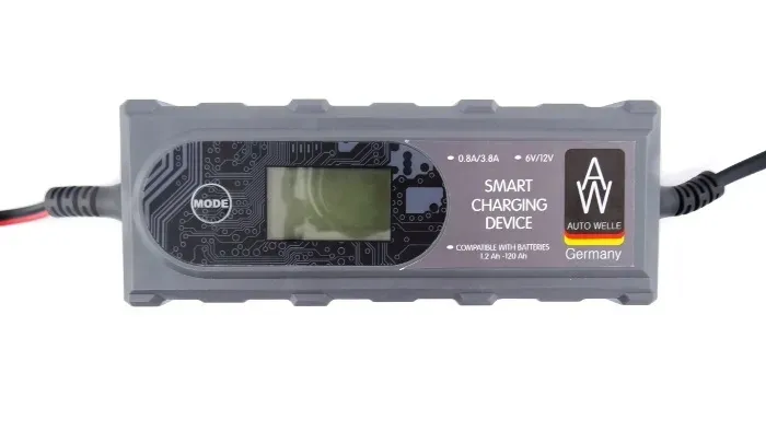prostownik-samochodowy-cyfrowy-ladowarka-6v-12v-stan-nowy-model-inny