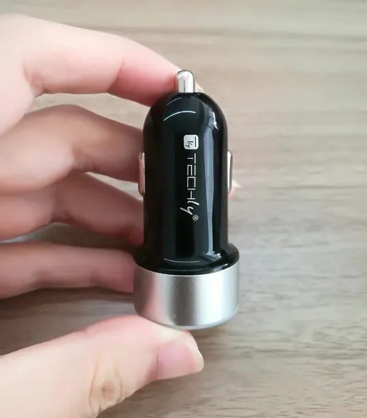 samochodowa-ladowarka-2x-usb-5v-4-8a-24w