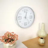 zegar-scienny-30-cm-srebrny-stan-nowy