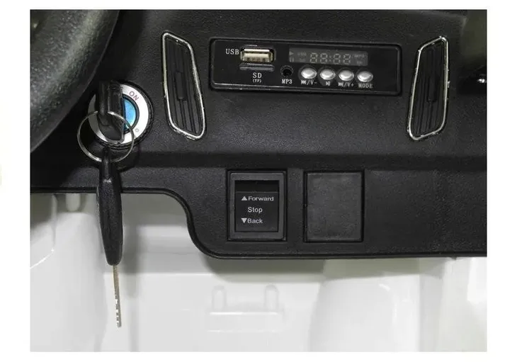 auto-na-akumulator-ford-focus-rs-zolte