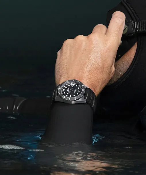 zegarek-meski-timex-deepwater-reef-200-titanium-automatic-material-paska-guma