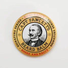 captain-fawcett-zestaw-przypinek-badge-collection