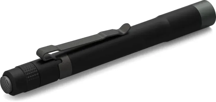 latarka-ledlenser-solidline-st4-black-stan-nowy