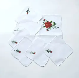komplet-serwetek-z-haftem-lowickim-czerwona-roza