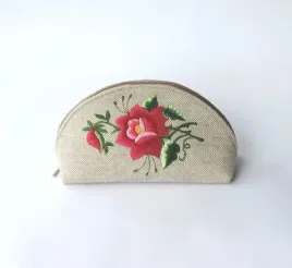 kosmetyczka-z-haftem-lowickim-duza-rozowa-roza-lniana