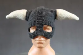 czapka-inspirowana-skyrim-dovahkiin-dragonborn