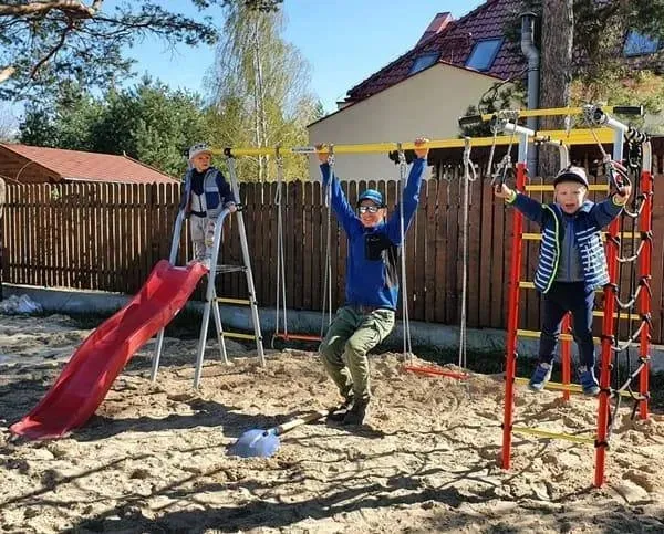 plac-zabaw-do-ogrodu-malpka-plus-rodzaj-metalowe
