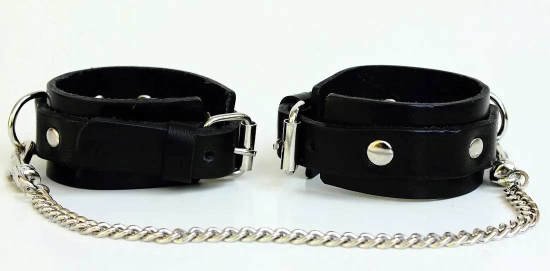 kajdanki-bdsm-erotic-dreams