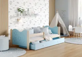 drewniane-lozko-dla-dzieci-sosna-z-niebieskim-80x190