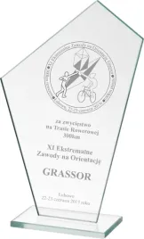 statuetka-szklana-z-dowolnym-grawerem-20-cm-idealna-na-prezent-urodziny