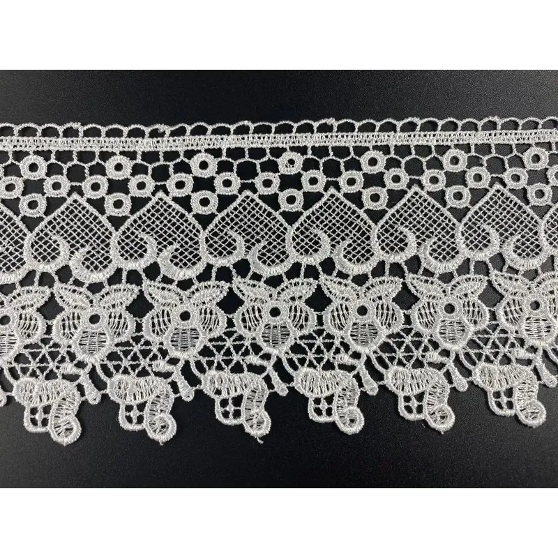 gipiura-0144-biala-9cm