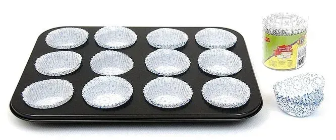 forma-do-pieczenia-muffinek-100-foremek-papilotk