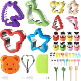 zestaw-45-foremek-do-wycinania-ciastek-kanapek-owocow