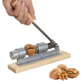solidny-dziadek-do-orzechow-nut-cracker-dzwignia