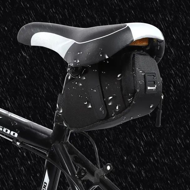 torba-rowerowa-pod-siodelko-06-l-waga-z-opakowaniem-0-15-kg-kolor-czarny