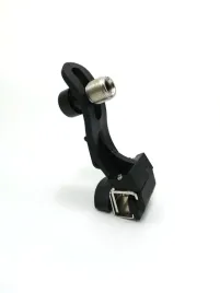 uchwyt-na-rant-bebna-do-mikrofonu-the-t-bone-srm-1