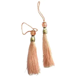 chwost-z-koralikiem-srebrnym-pudrowy-roz-12-cm