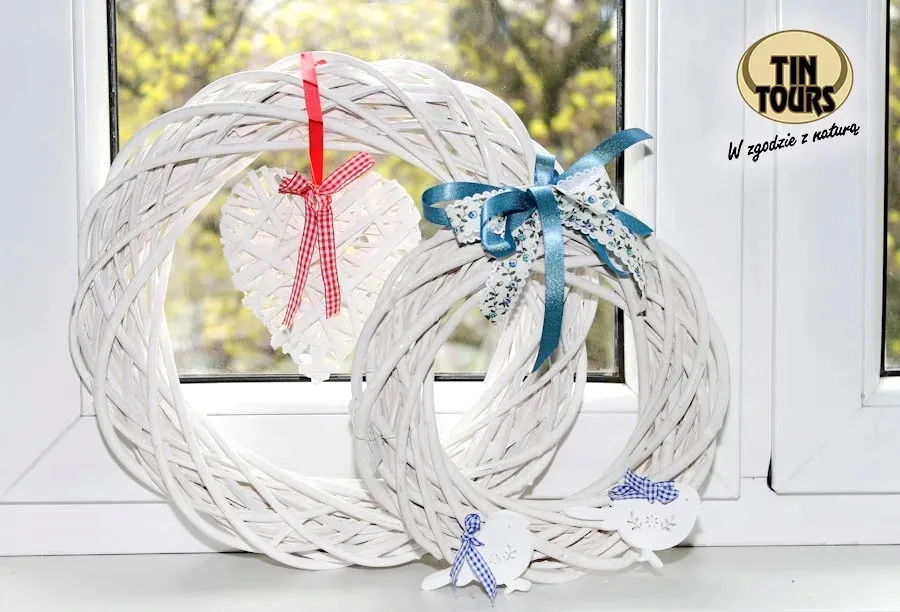 bialy-wianek-wiklinowy-wiklina-25-cm