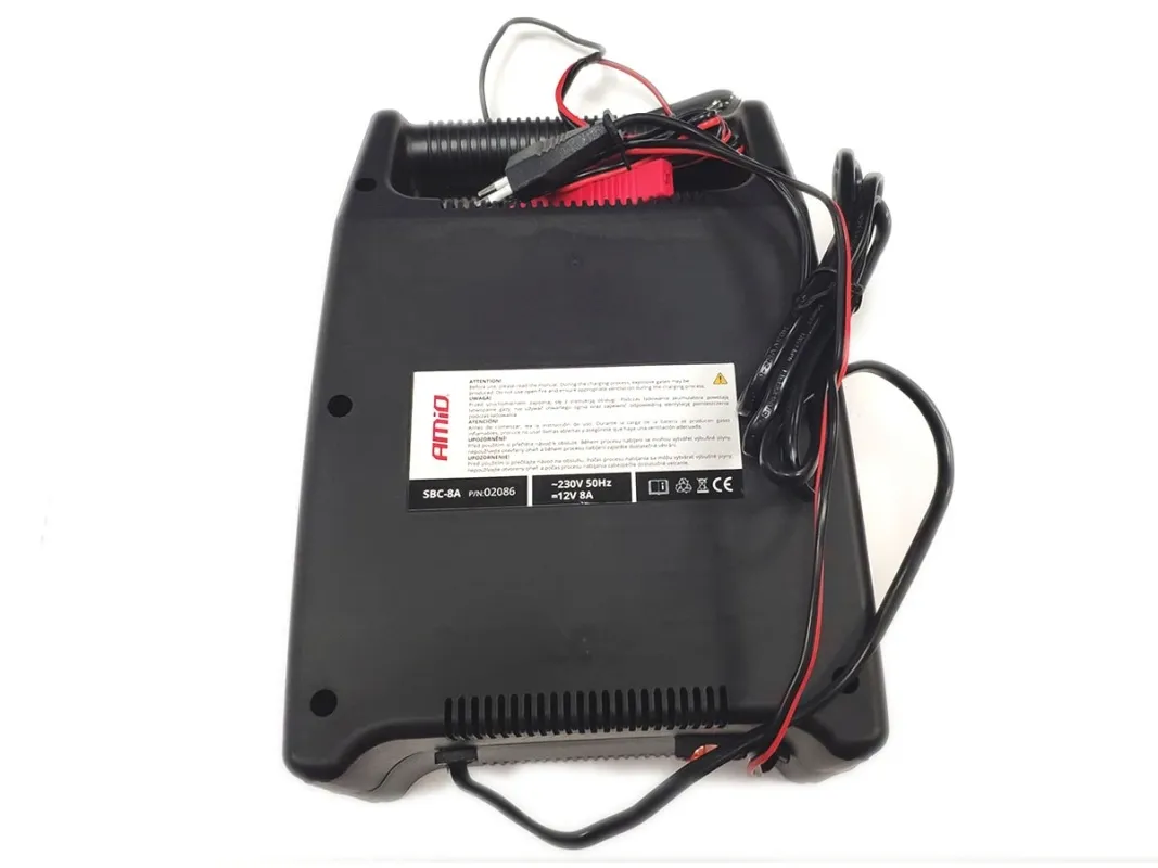 prostownik-ladowarka-do-akumulatora-12v-8a-amio-stan-nowy