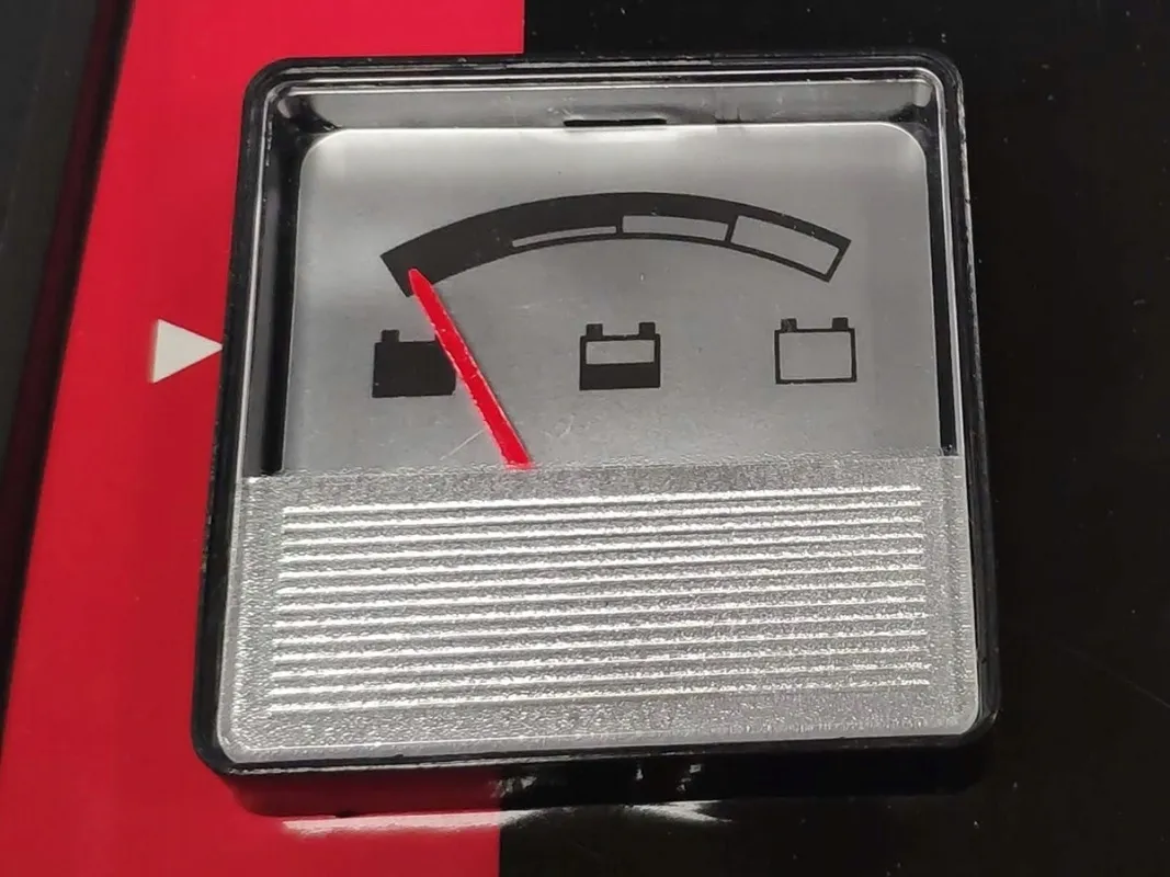 prostownik-ladowarka-do-akumulatora-12v-8a-amio