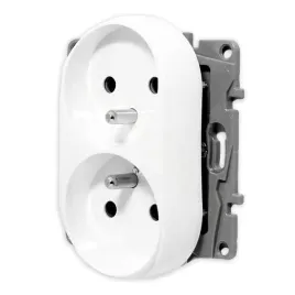 legrand-niloe-gniazdo-podwojne-2x2p-z-biale-764562