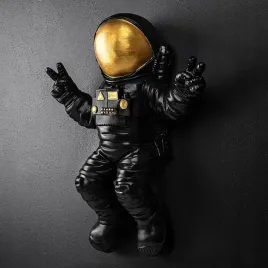 dekoracja-scienna-wallity-cosmonaut-2-wielokolorowa35-x-47-x-10-cm