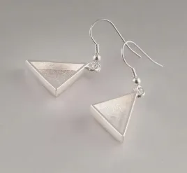 kolczyki-trojkatne-24x19x19-mm