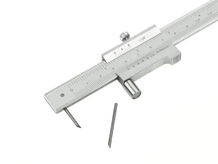 suwmiarka-analogowa-geko-200-mm-waga-z-opakowaniem-16-kg