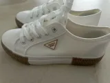 biale-trampki-damskie-kolor-bialy