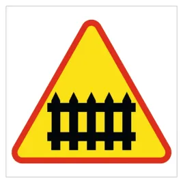 znak-drogowy-a-9-przejazd-kolejowy-z-zaporami-grube-pcv3-format-60x60cm