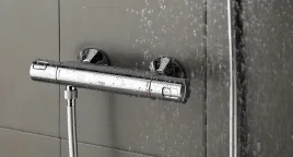 zestaw-prysznicowy-natynkowy-grohe-precision
