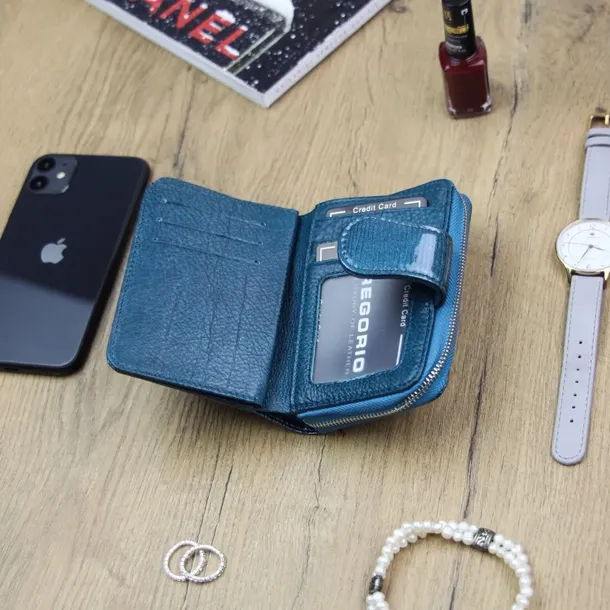 prezent-na-dzien-kobiet-portmonetka-damska-lakierowana-pionowa-gregorio