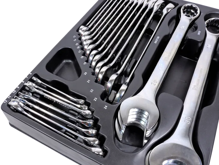 klucze-plasko-oczkowe-richmann-c1200-wyposazenie-tak