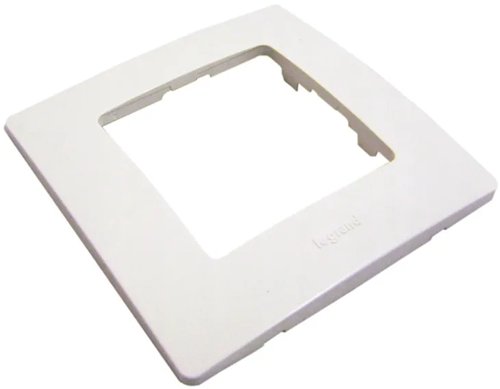 legrand-niloe-ramka-pojedyncza-biala-665001-stan-nowy-kod-producenta-665001