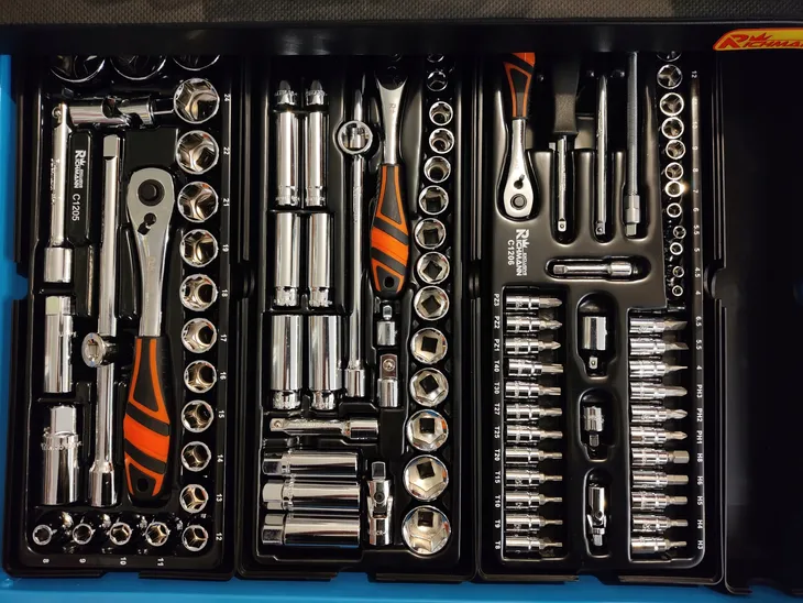 wozek-narzedziowy-richmann-c1301-kolor-czarny