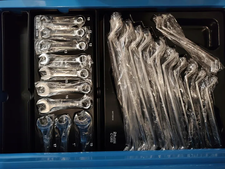 wozek-narzedziowy-richmann-c1301-marka-richmann-waga-z-opakowaniem-70-kg