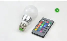zarowka-diodowa-led-rgb-7w-e27-16-kolorow-pilot