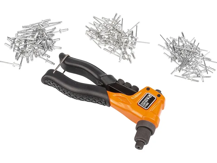 richmann-c1220-wyposazenie-tak