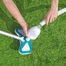 odkurzacz-do-czyszczenia-basenow-ogrodowych-bestway-58234-pelen-zestaw