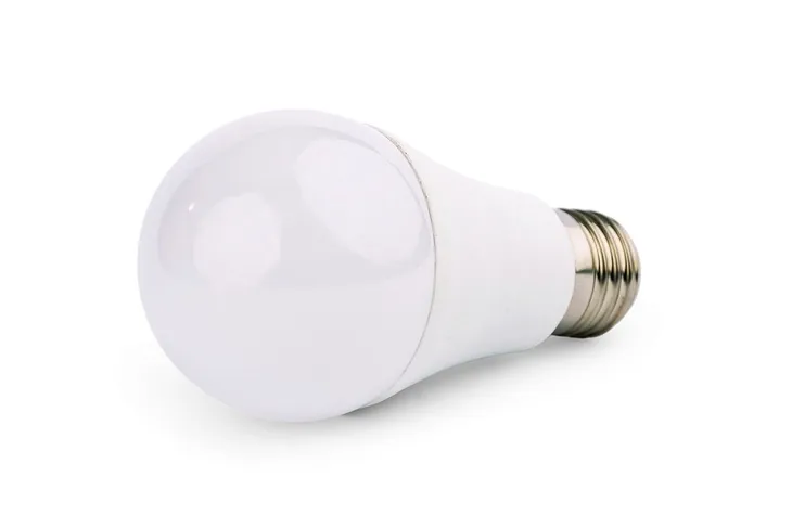 zarowka-led-e27-18w-smd-barwa-ciepla-kolor-szkla-mleczne