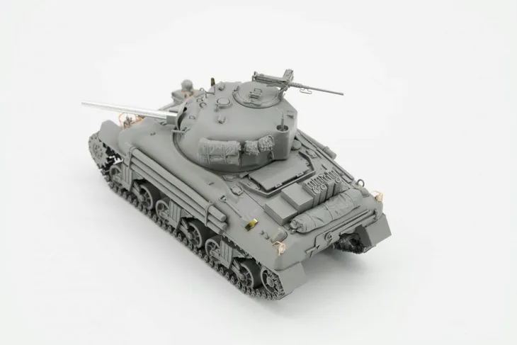 czolg-sherman-m4a1-mid-model-bt-047-border-skala-skala-1-35
