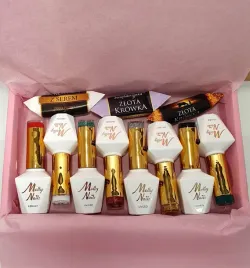 swieta-zestaw-shine-na-prezent-8x-lakier-hybrydowy-molly-nails-slodkosci