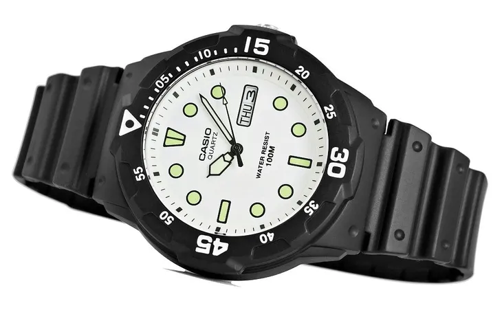 zegarek-casio-mrw-200h-7evdf-box-styl-sportowy