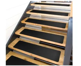 antyposlizgowe-nakladki-na-schody-z-tkaniny-tech-z-guma-syntetyczna-7-sztuk